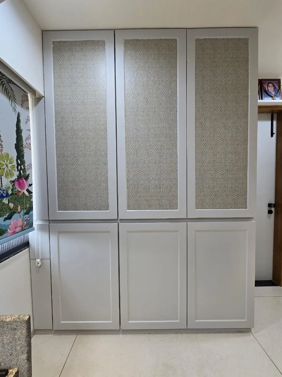 Crockery and utility unit specified in moisture-appropriate board with rated hardware